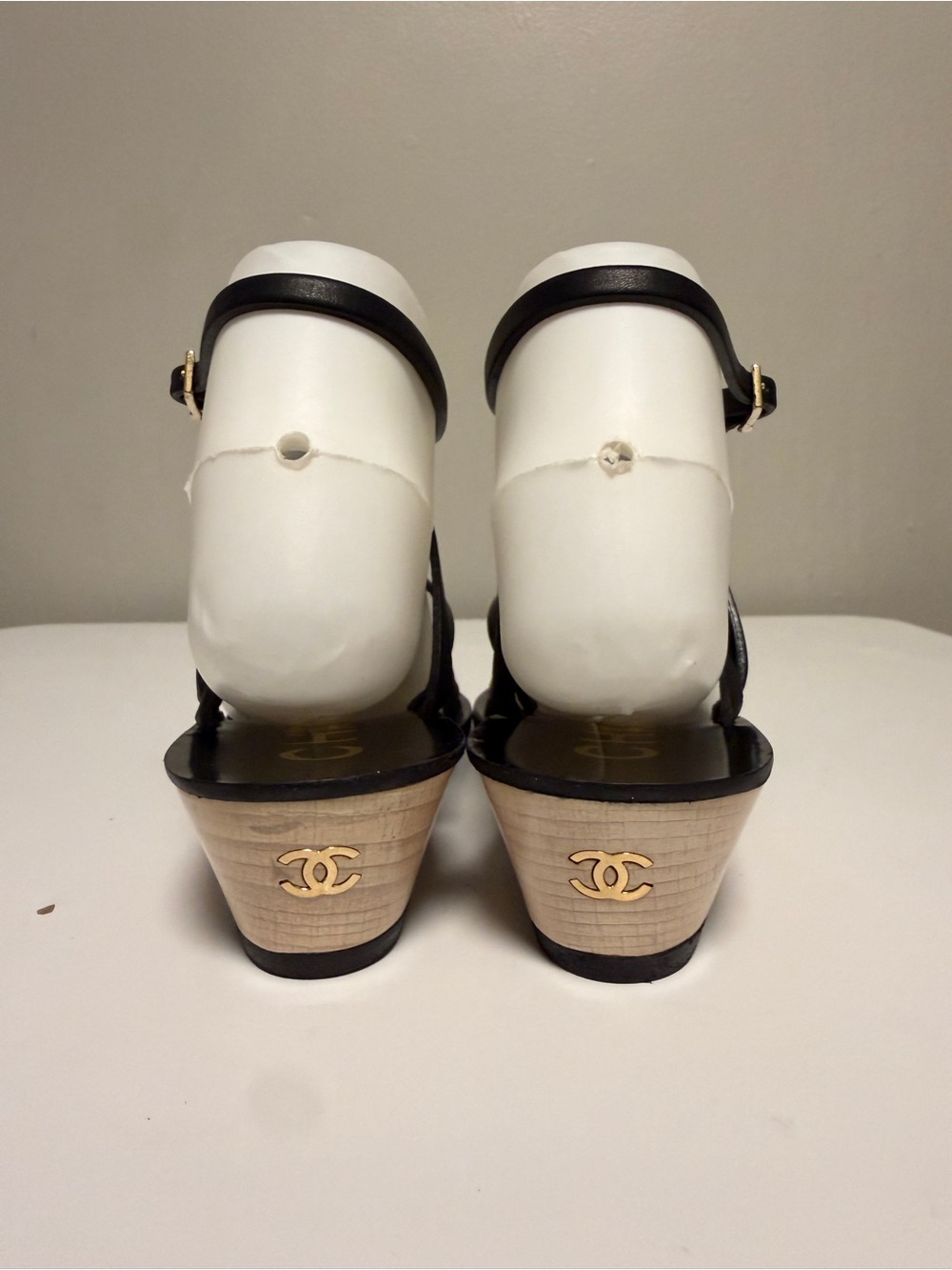 CHANEL BLACK LEATHER ANKLE STRAP SANDALS Women’s EU 39 US 9 - Picture 4 of 10
